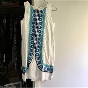 Lilly Pulitzer embroidered dress 💙